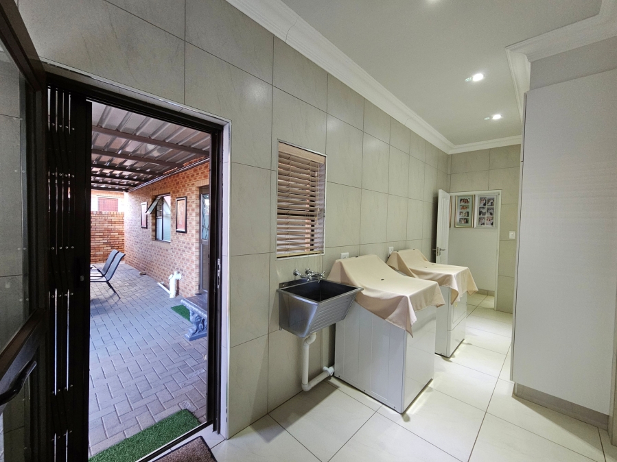 2 Bedroom Property for Sale in Flamwood North West